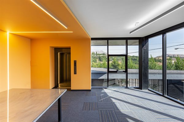Wall/Ceiling